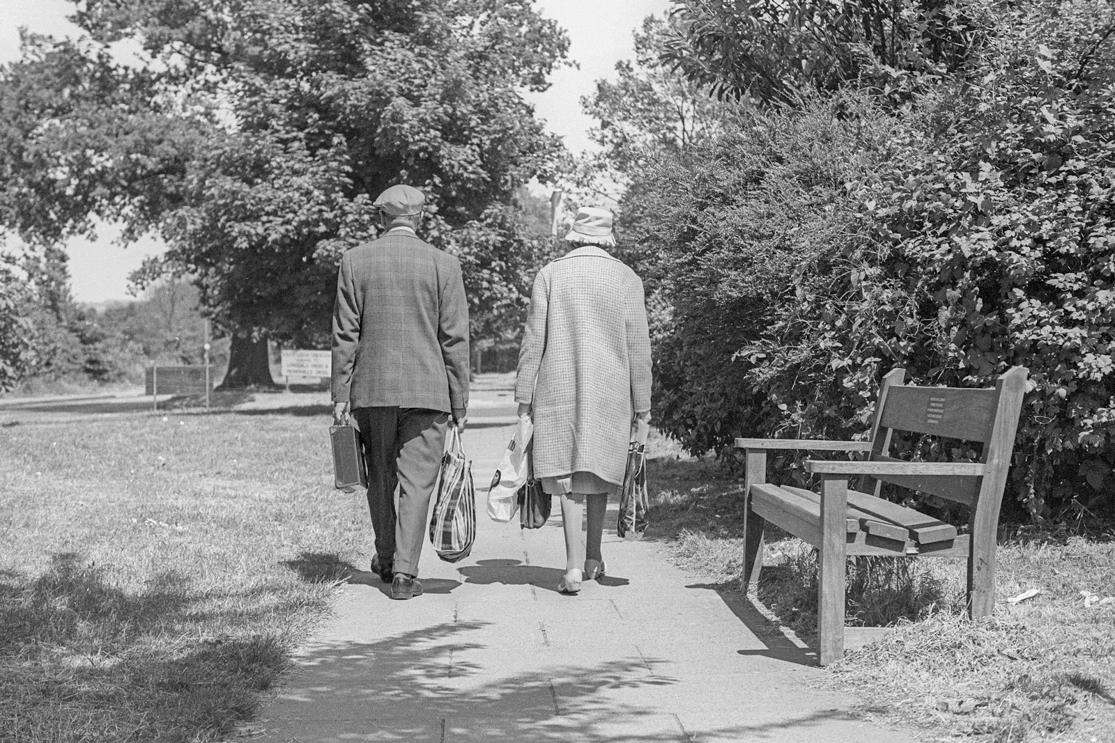 You Retire on Income, Not on Investments